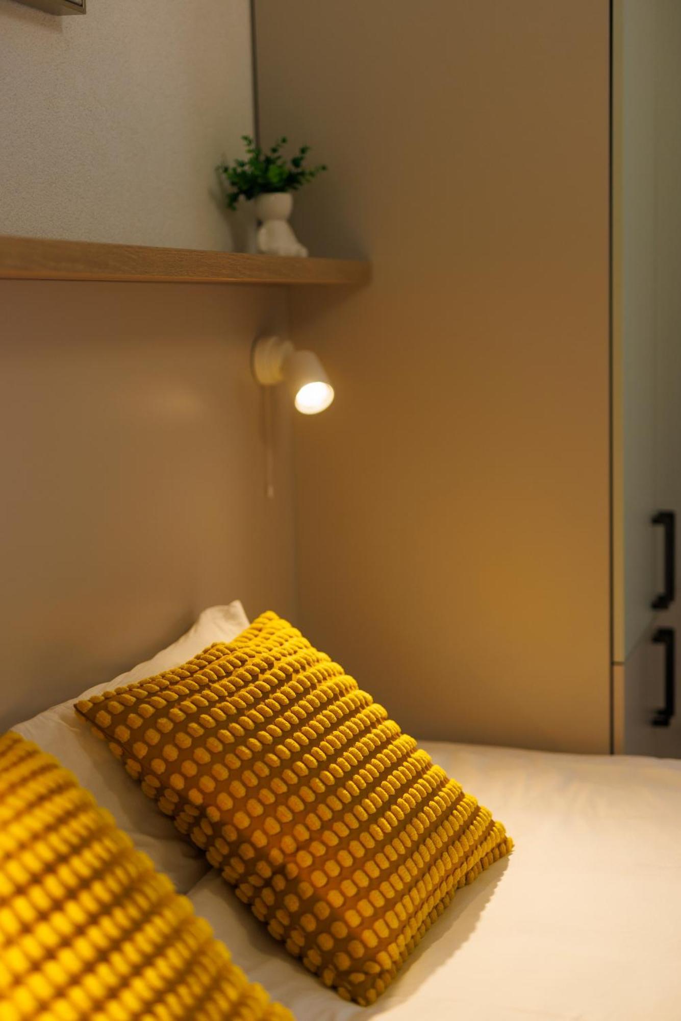 Victoriei Square Apartment Тімішоара Екстер'єр фото